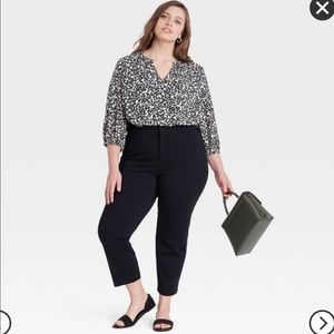 Black pants New size 24